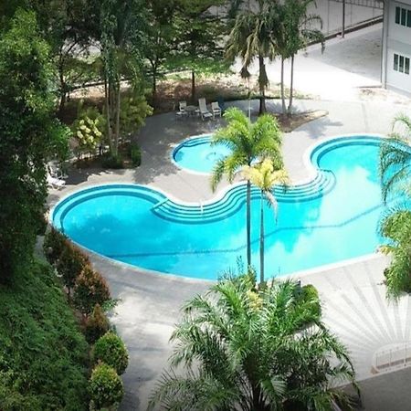 Lumut Valley Condominium エクステリア 写真