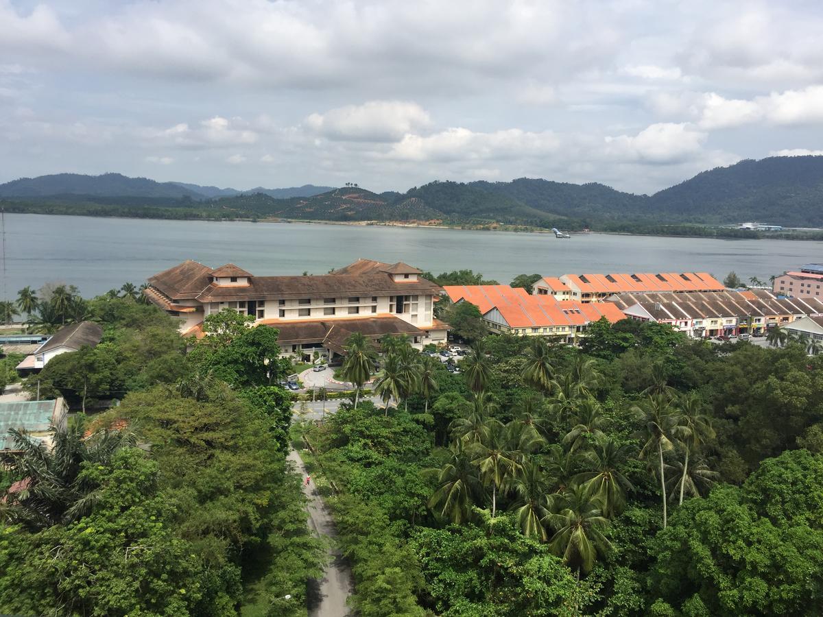 Lumut Valley Condominium エクステリア 写真